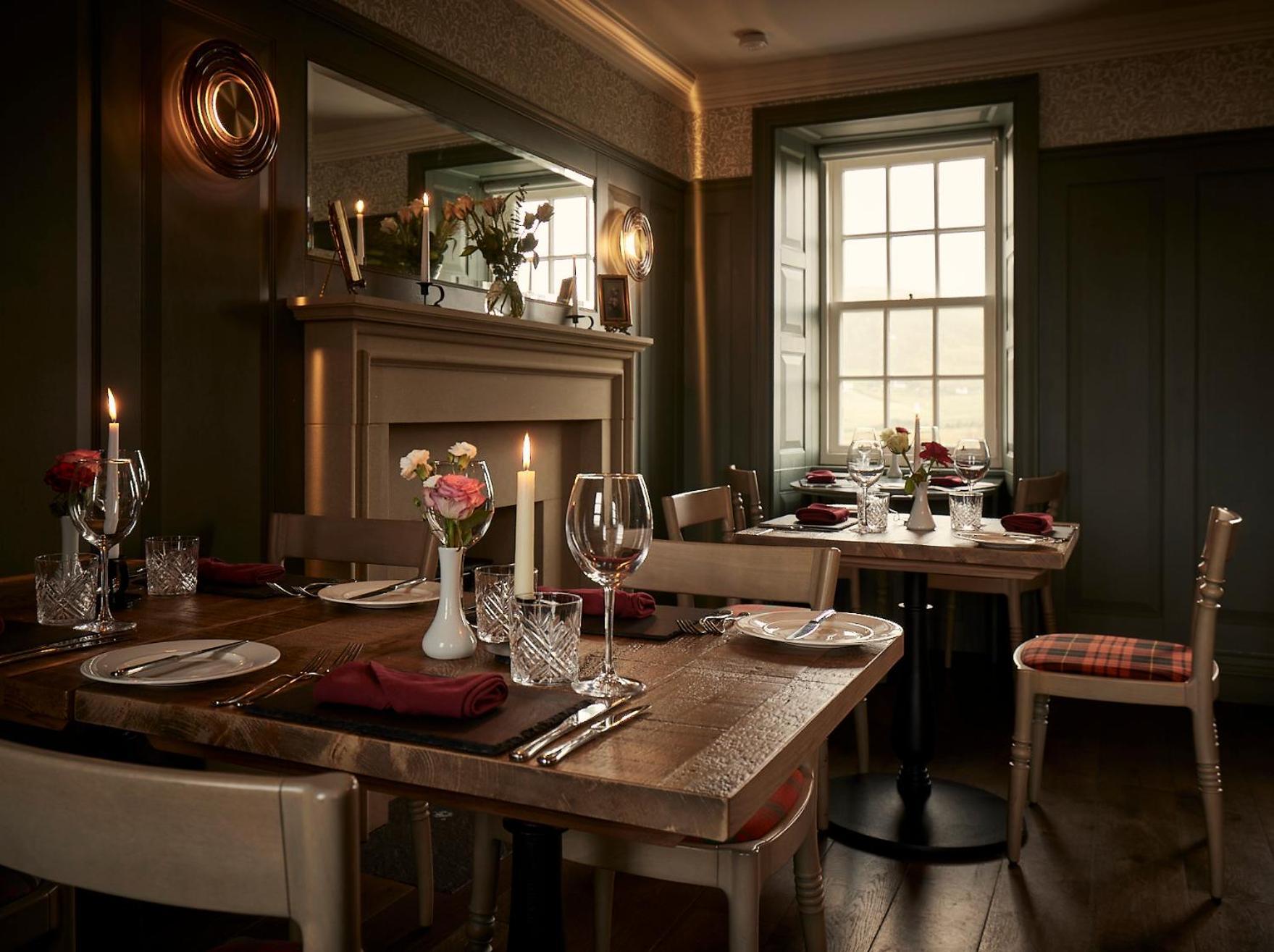 Monkstadt 1745 Restaurant With Rooms Portree Ngoại thất bức ảnh